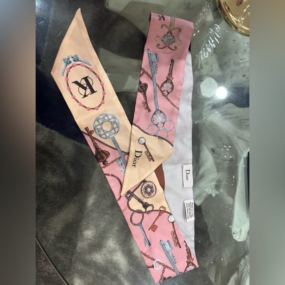 Authentic Christian Dior Lady Dior Large Top Handle Bag
 in Pink Retails at$6500 - Picture 15 of 15